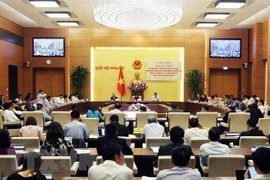 越南国会司法委员会第十三次会议召开