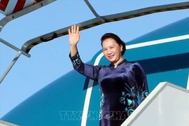 越南国会主席阮氏金银启程前往卡塔尔出席IPU-140
