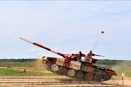 越南坦克队在2019年国际军事比赛中表现出色