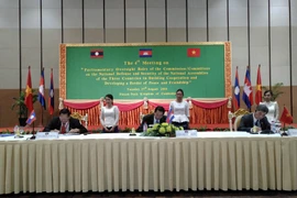 柬老越三国国会国防与安全委员会第四次会议闭幕并签署合作备忘录