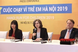 加拿大驻越南大使黛博拉·保罗参加2019年“关爱儿童慈善义跑”
