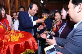 陈仓祠开仓放粮仪式在河南省隆重举行