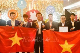 越南首次参加莫斯科国际奥林匹克竞赛并取得令人瞩目的成绩