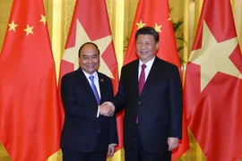 越南政府总理阮春福会见中共中央总书记、国家主席习近平