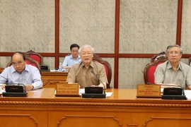 越共中央政治局召开会议 阮富仲主持