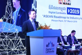 越南与柬埔寨签署邮政、电信领域的合作协议