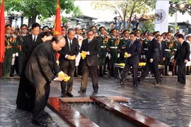 各国领导人就原越南国家主席黎德英逝世向越南党、国家、政府、人民和黎德英家属致唁电、慰问信