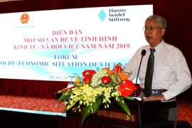 2019年越南经济社会问题论坛在承天顺化省举行