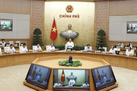 越南政府总理阮春福召开政府8月份例行会议