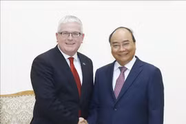 越南政府总理阮春福会见澳大利亚驻越大使