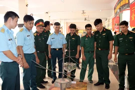 开辟胡志明小道60周年：“长山路——战胜之路”图片展开幕