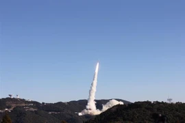 越南“微龙”卫星发射升空 顺利与火箭分离