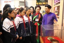 “北宁官贺民歌-传统与当代”展览会在北宁省举行