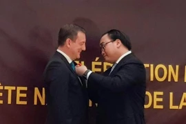 促进河内与法国各地的合作
