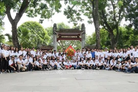 2019年越南夏令营：越侨青年造访胡伯伯老乡