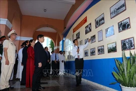 胡志明主席诞辰129周年：“阮爱国 - 胡志明与法国爱越者协会”专题展开展