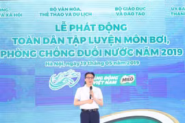 越南政府副总理武德儋号召全民锻炼游泳预防溺水