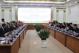 胡志明市人民委员会主席会见欧盟各国驻越大使