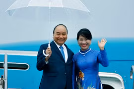 越南政府总理阮春福抵达大阪府开始出席二十国集团峰会之行