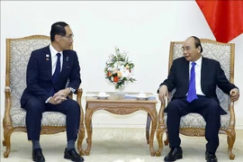 越南政府总理阮春福会见日本埼玉县知事小野元浩