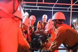 及时营救海上遇险的一名泰国籍船员