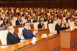 越南第十四届国会第八次会议：专题询问方式继续得到积极的改善