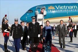  越南国会主席阮氏金银开始对法国进行正式访问