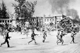 柬埔寨摆脱种族灭绝制度40周年：隆安省与柬埔寨友谊日益密切