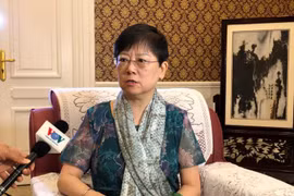 胡志明主席 ——一生为越南人民谋幸福、贴近人民的领袖