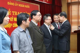海外党建工作对祖国建设和保卫事业作出有效贡献