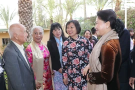阮氏金银会见旅居摩洛哥越南人代表
