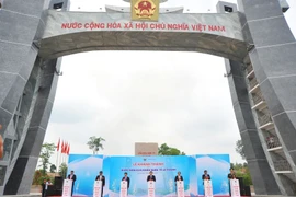 嘉莱省德机县丽清国际口岸正式开通 助力外交活动与贸易往来