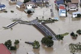 越南领导人就日本遭受台风“海贝思”袭击向日本领导人致慰问电