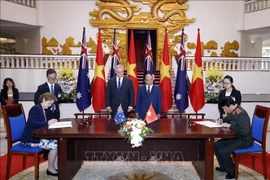 澳大利亚总理圆满结束对越南进行的正式访问