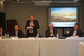 越南平定省人民委委员率团赴美寻求商机