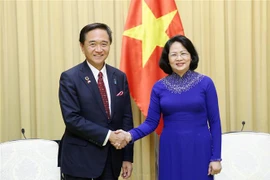 国家副主席邓氏玉盛会见神奈川县知事黑岩佑治