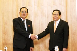 朝鲜职业同盟代表团访越有助于加深两国工会组织的团结友谊
