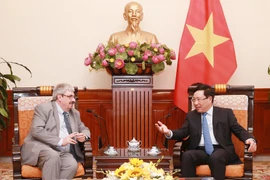 越南与乌拉圭第三次副外长级政治磋商在河内举行
