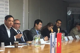 越以为两国企业了解合作商机创造便利