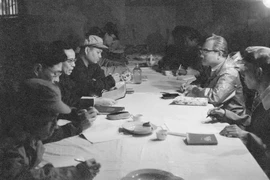 援老越南志愿军和专家传统日70周年：越老特殊团结与战斗联盟凝聚成巨大力量（第一期）