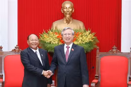 陈国旺同志会见柬埔寨国会高级代表团
