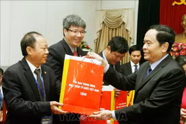越南祖国阵线是远离家乡的越侨与祖国的桥梁