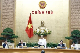 越南政府总理：政府将竭尽全力更好服务群众服务企业
