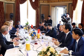 越南政府总理阮春福会见瑞典一流企业领导