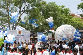 越南政府副总理武德儋出席2019年儿童行动月启动仪式