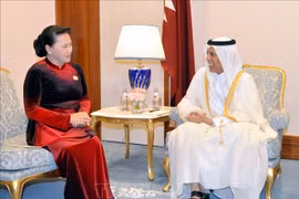 国会主席阮氏金银会见卡塔尔议会议长阿勒马哈茂德