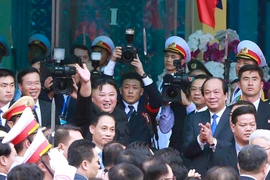 朝鲜最高领导人金正恩离开同登火车站 结束对越南进行正式友好访问
