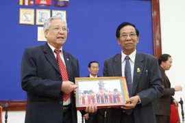 援柬越南老志愿军代表团对柬埔寨进行工作访问