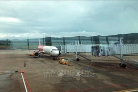 越南各家航空公司调整飞往富国、中国上海和台湾的航班执行计划