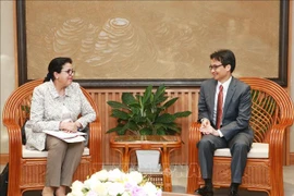 武德儋副总理会见IAEA副总干事莫赫塔